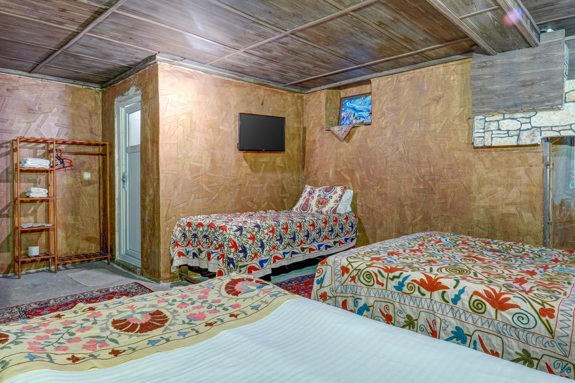 アヴァノス Atax Cave House Bed & Breakfast エクステリア 写真