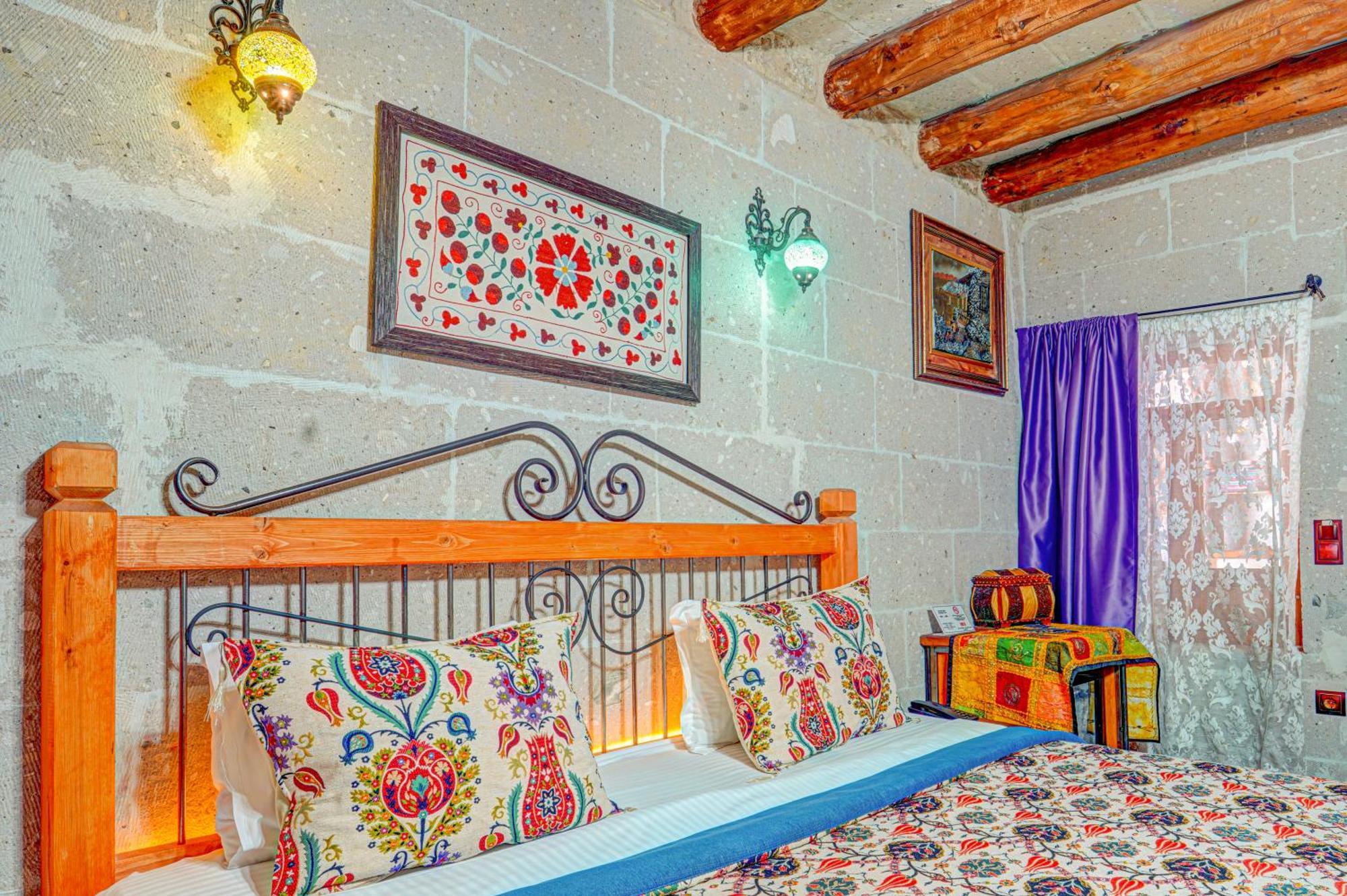 アヴァノス Atax Cave House Bed & Breakfast エクステリア 写真