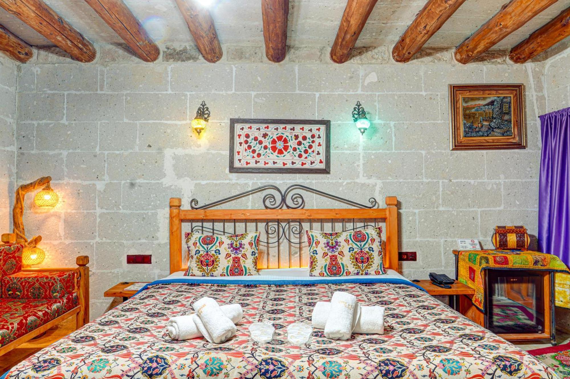 アヴァノス Atax Cave House Bed & Breakfast エクステリア 写真